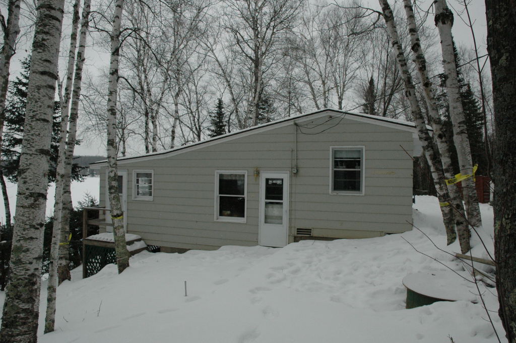 cabin04.JPG