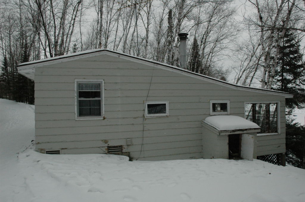 cabin09.JPG